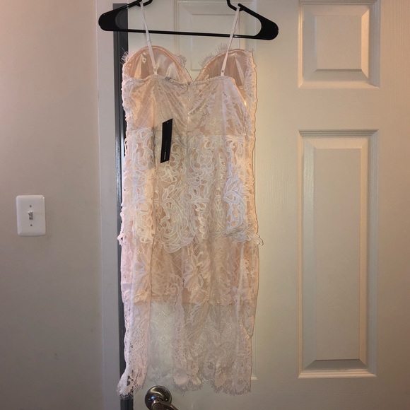 Lace Dress - Picture 4 of 4